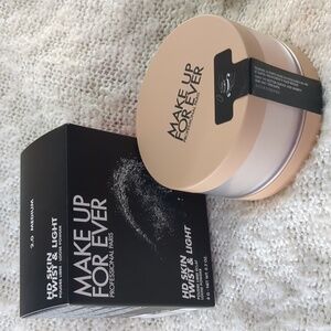 Makeup Forever HD Skin Twist & Light Powder in 2.0 Medium, 8g/0.20oz